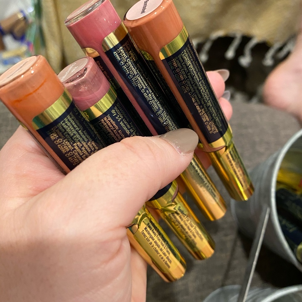 Bombshell and Pink Champagne LipSense